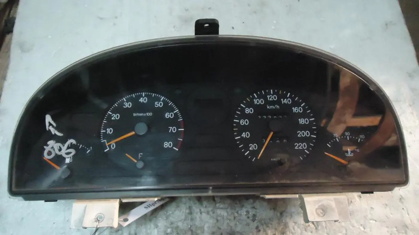 Щиток приборов (приборная панель) к Citroen Evasion 1995