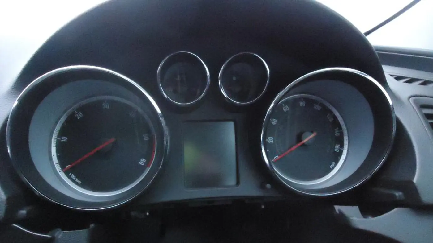 Щиток приборов (приборная панель) к Opel Insignia 2008