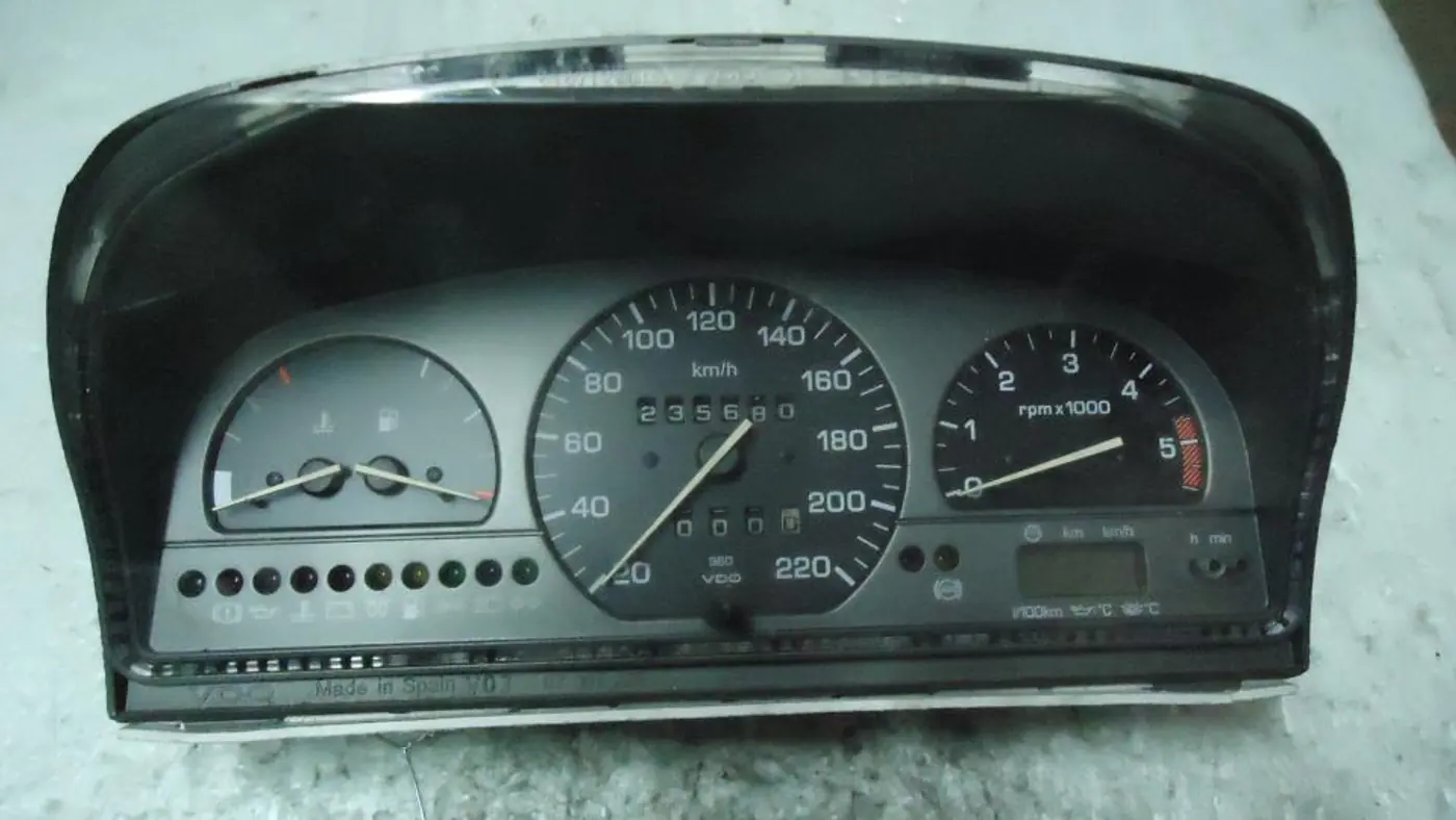Щиток приборов (приборная панель) к SEAT Toledo 1995