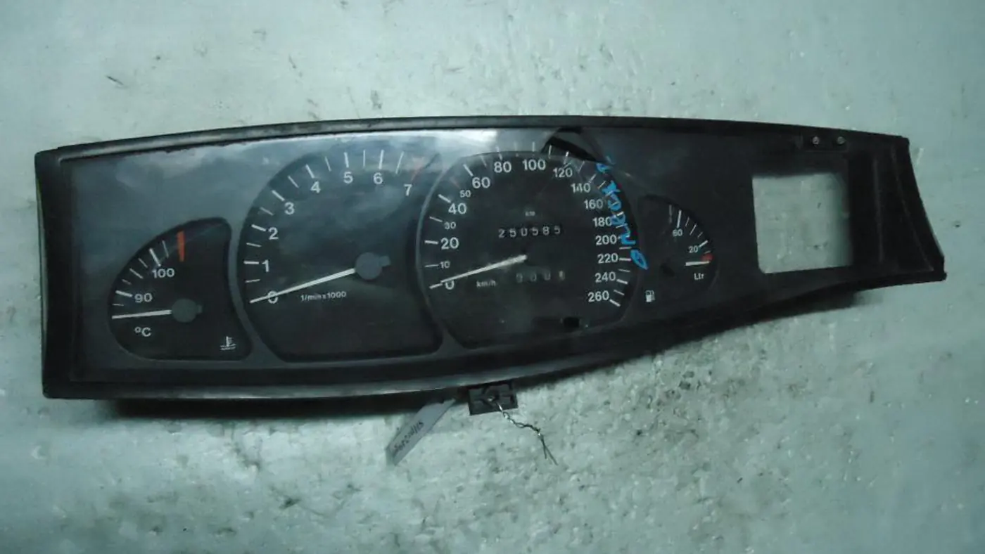Щиток приборов (приборная панель) к Opel Omega 1997