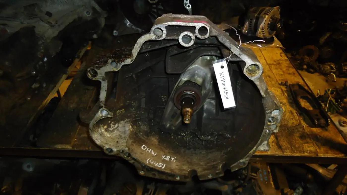 КПП механическая (МКПП) к Audi A4 1997