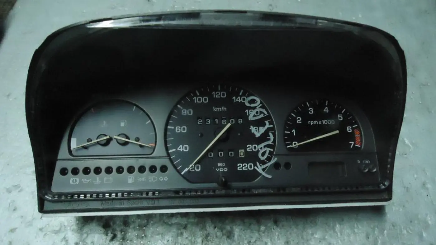 Щиток приборов (приборная панель) к SEAT Toledo 1994