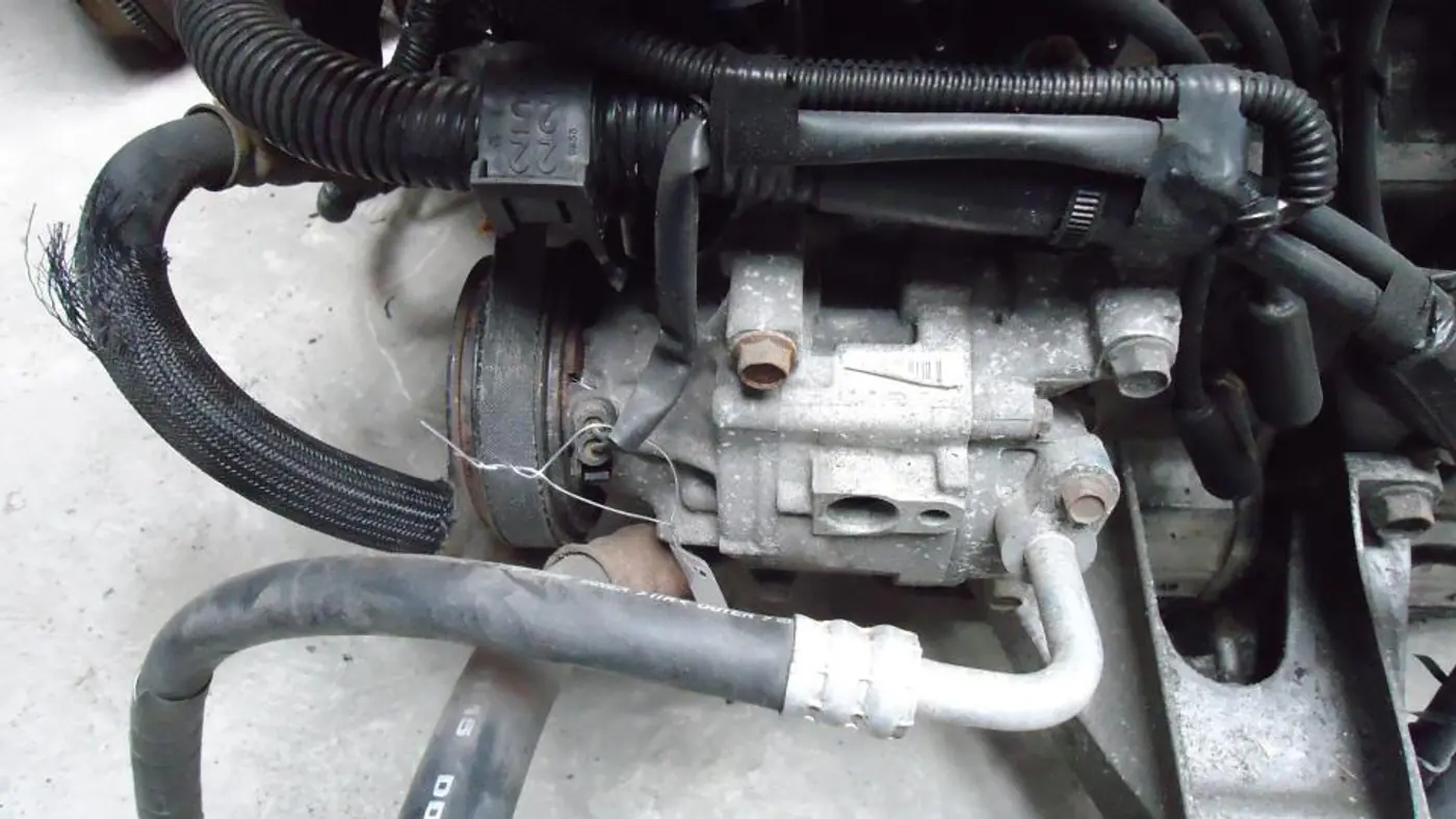 Компрессор кондиционера к Mazda RX8 2005