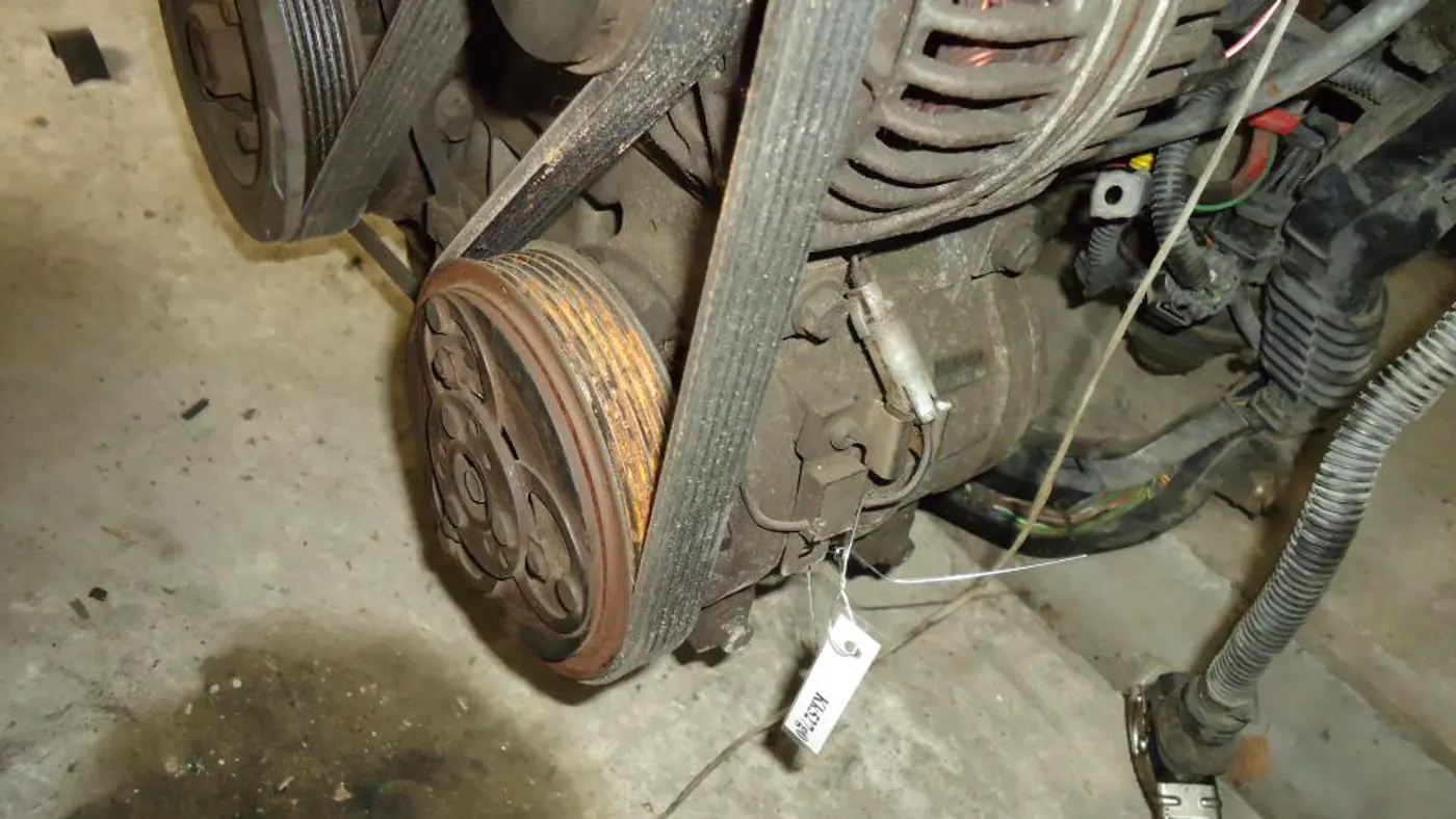 Компрессор кондиционера к Volvo V70 1999