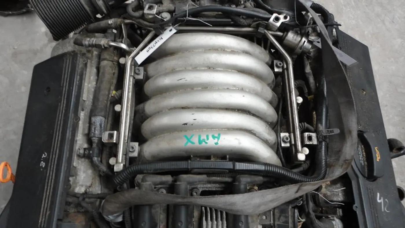 Коллектор впускной к Audi A4 2003