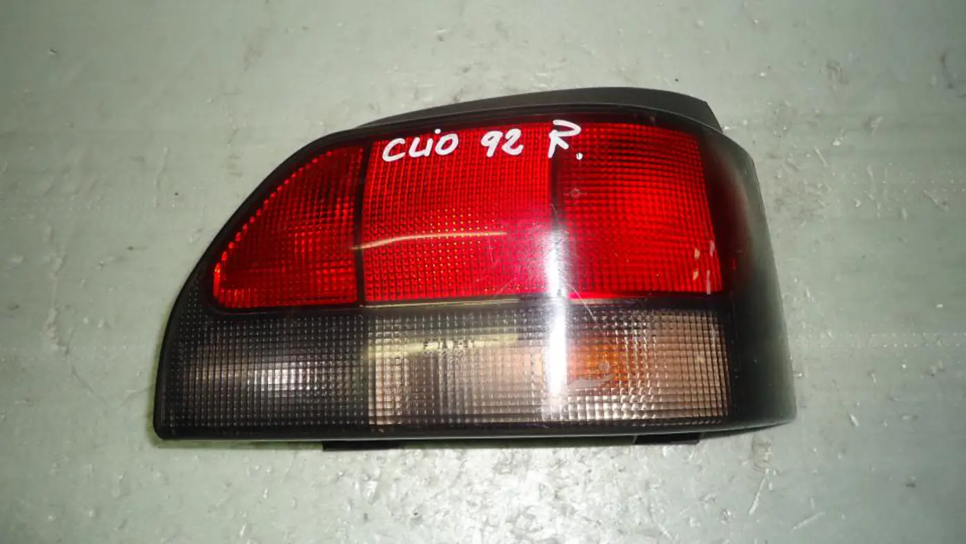 Фонарь задний правый к Renault Clio 1992