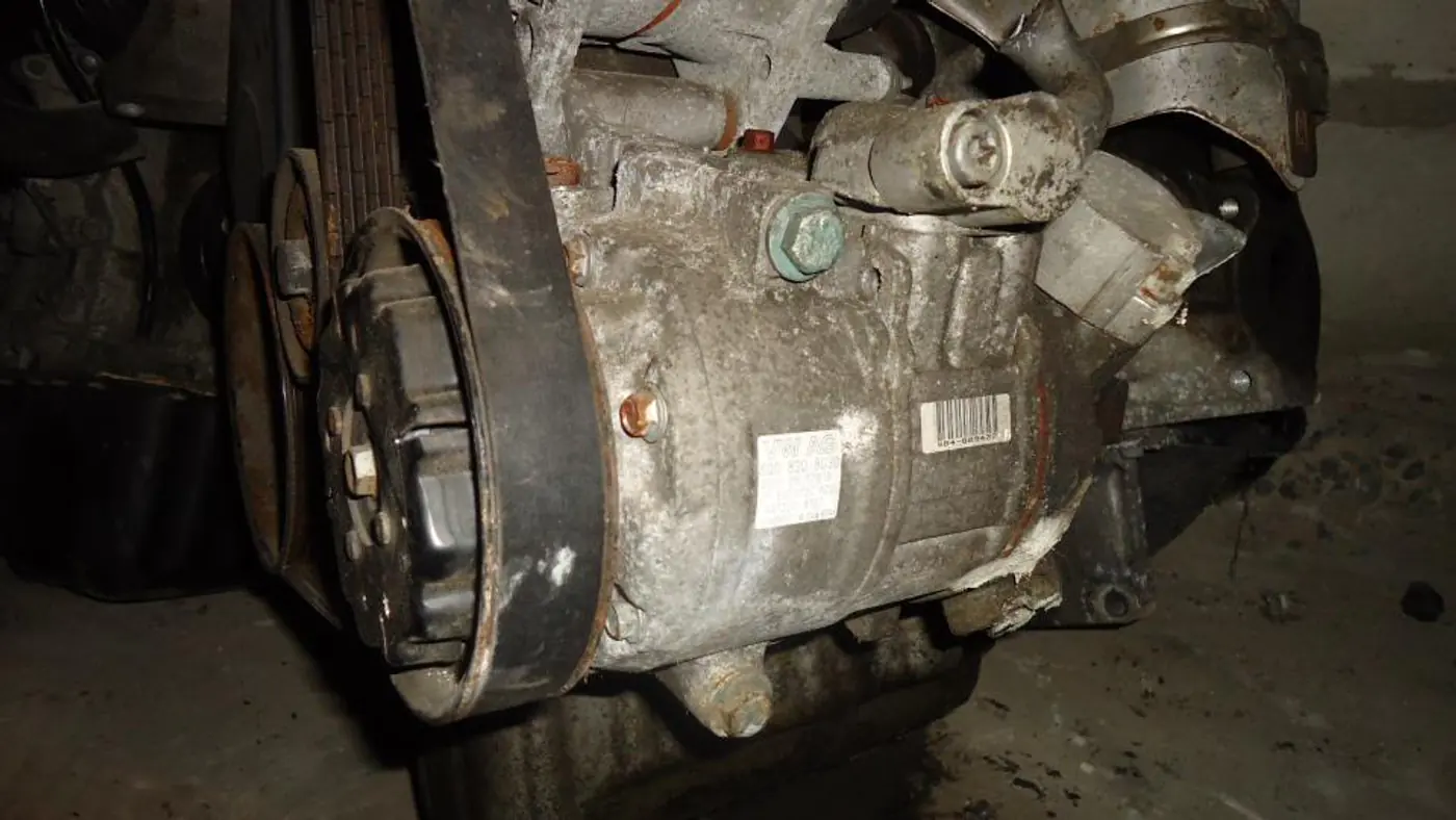 Компрессор кондиционера к Volkswagen Polo 2001