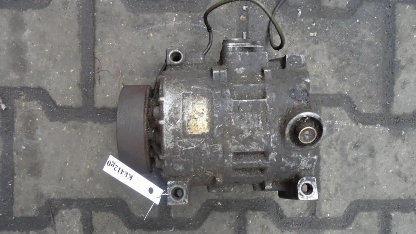 Компрессор кондиционера к Audi A4 2000