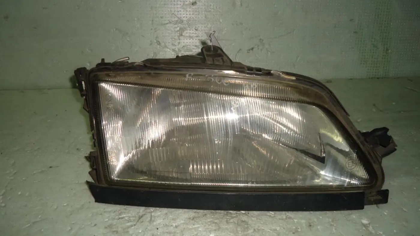 Фара правая к Peugeot 306 1993