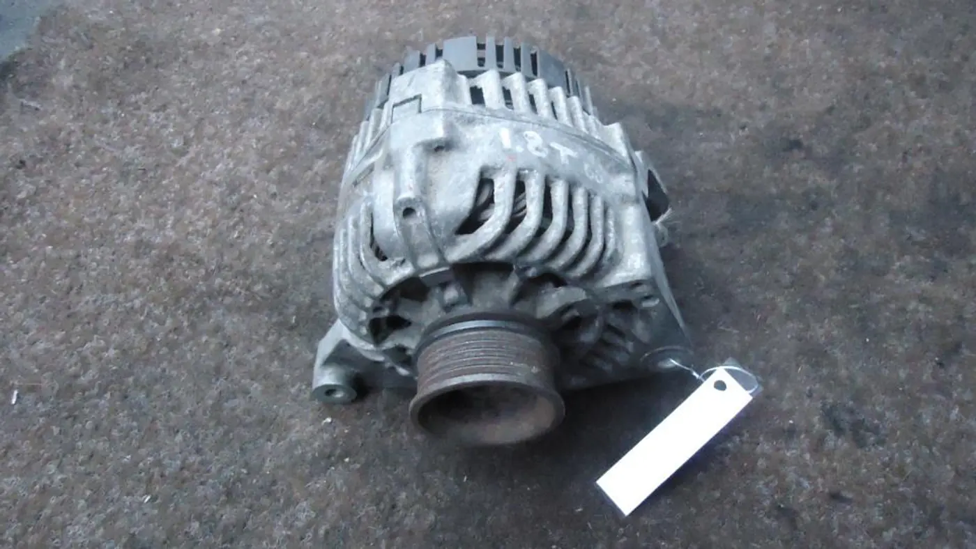 Генератор к Audi A6 1999