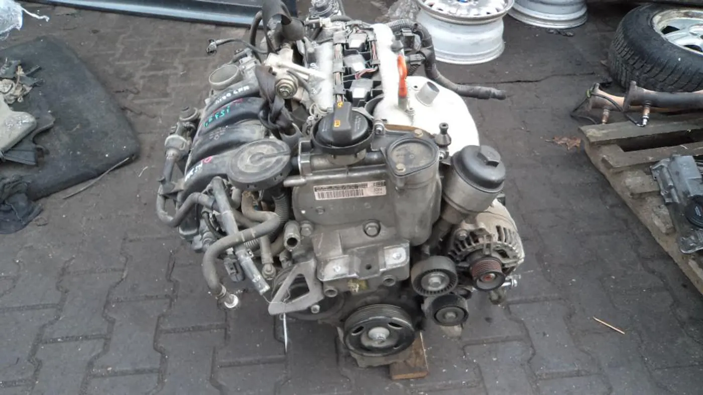 Двигатель к Volkswagen Touran 2006