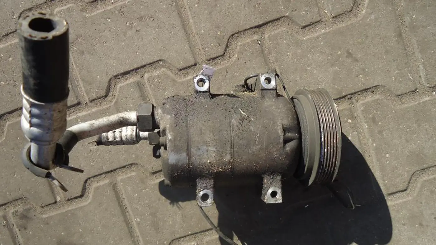 Компрессор кондиционера к Audi A6 1994