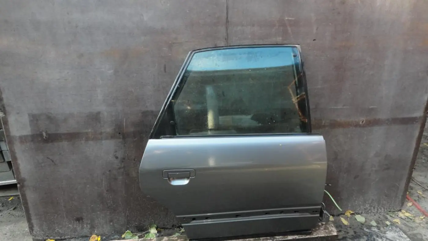 Дверь задняя правая к Audi 100 1993