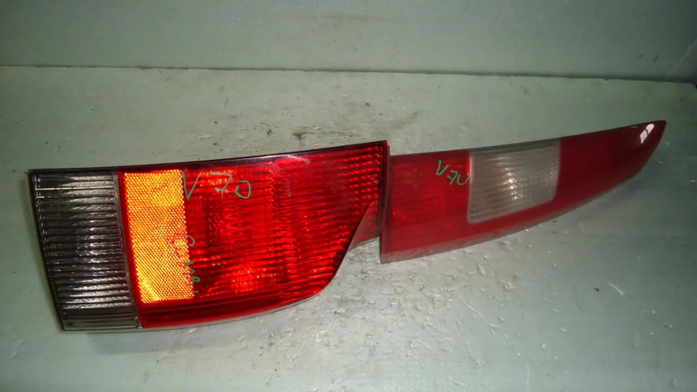 Фонарь задний правый к Volvo V70 2004