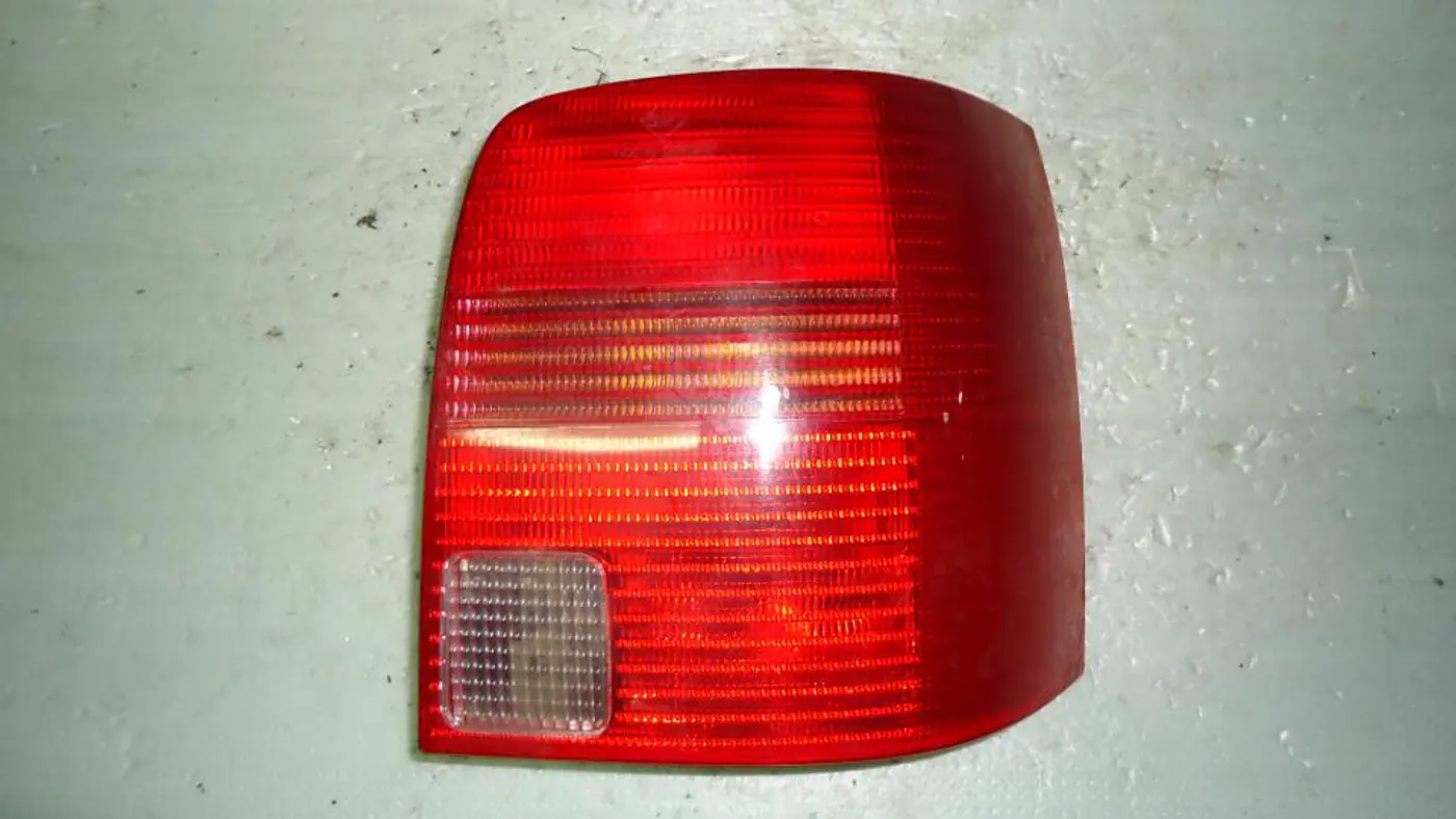 Фонарь задний правый к Volkswagen Passat 1997