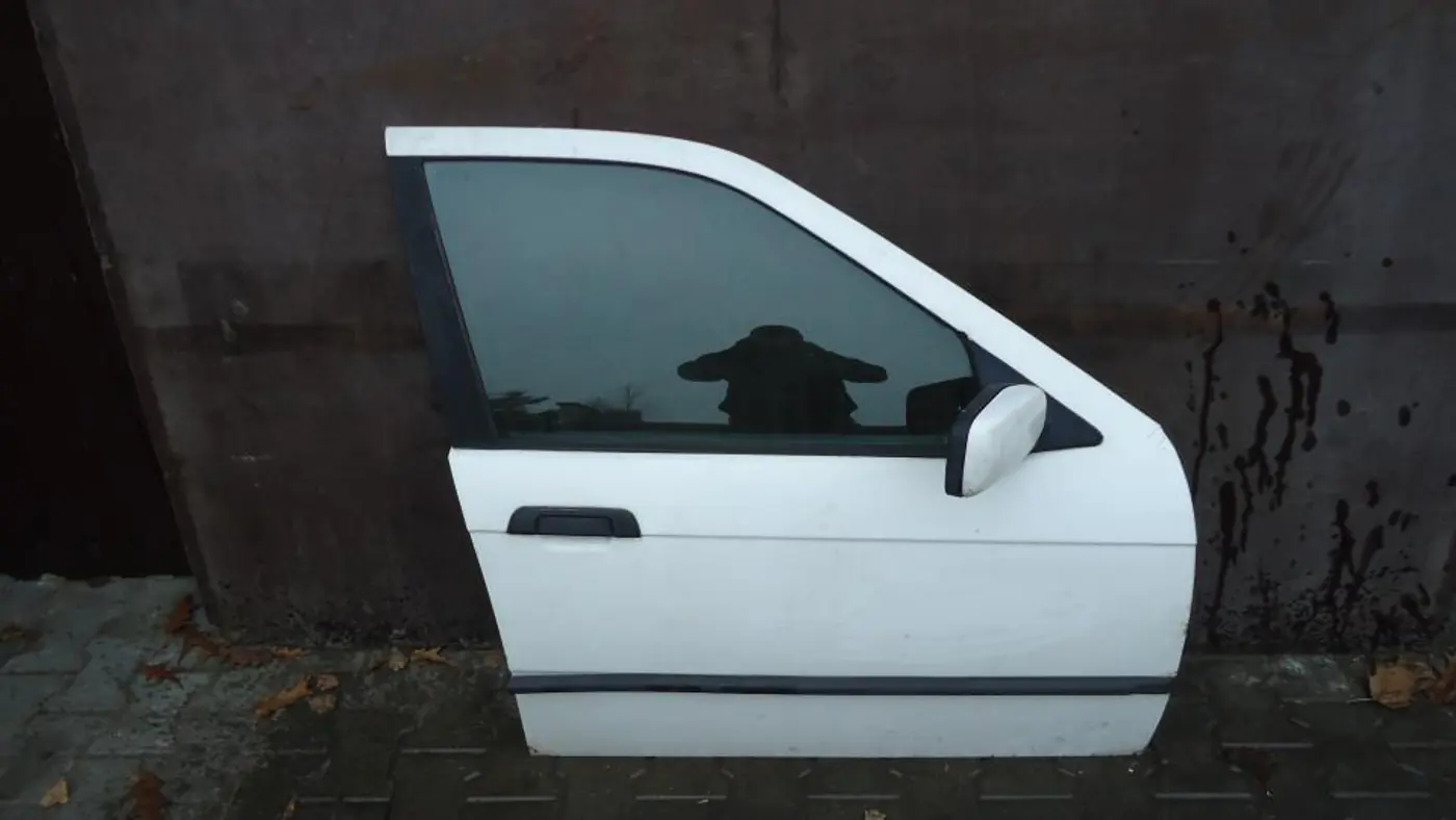 Дверь передняя правая к BMW 3 series 1996