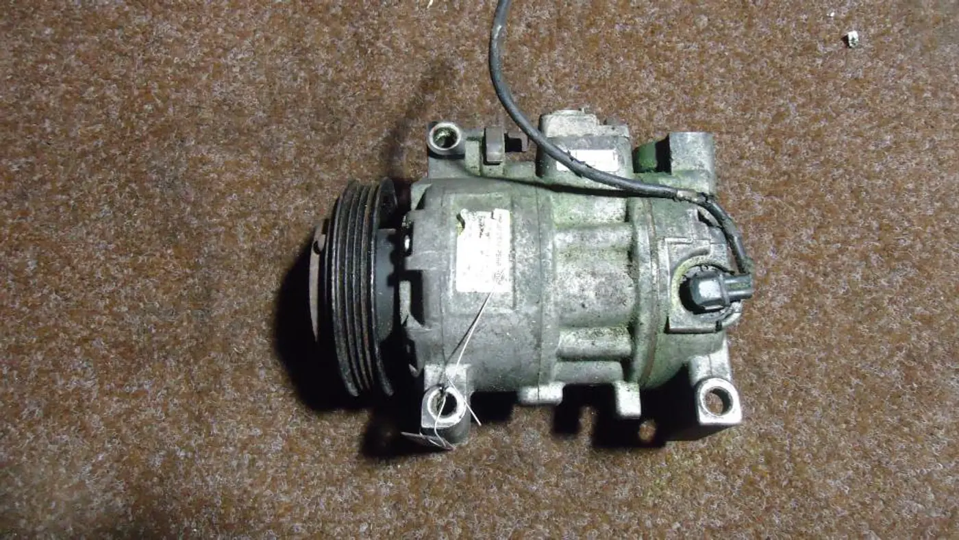Компрессор кондиционера к Audi A4 1998