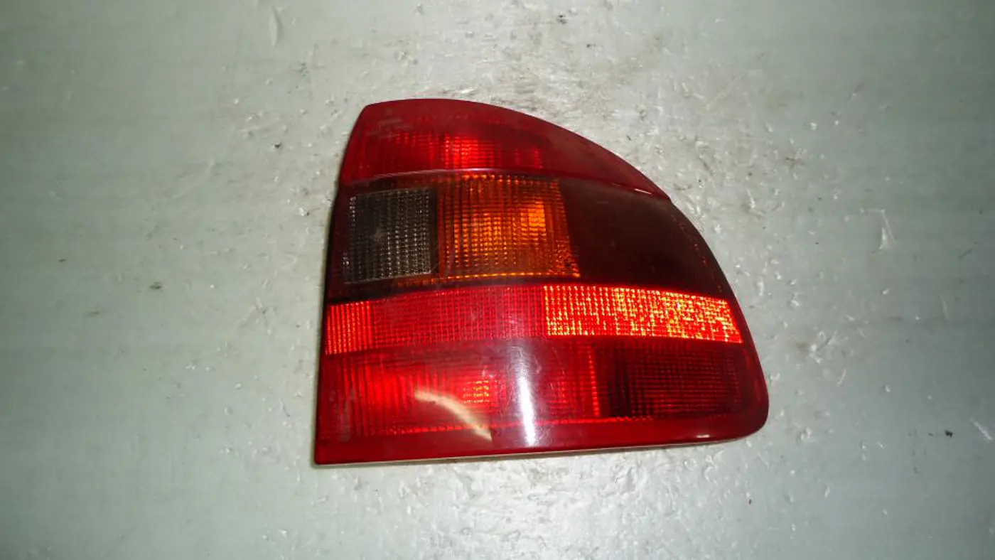Фонарь задний правый к Opel Astra 1993