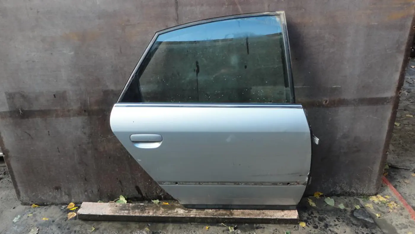Дверь задняя правая к Audi A6 1997