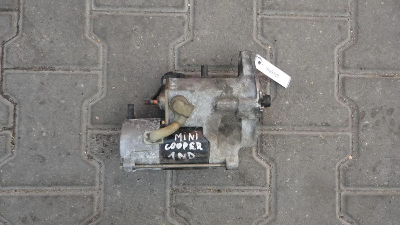 Стартер к Toyota Corolla Verso 2003