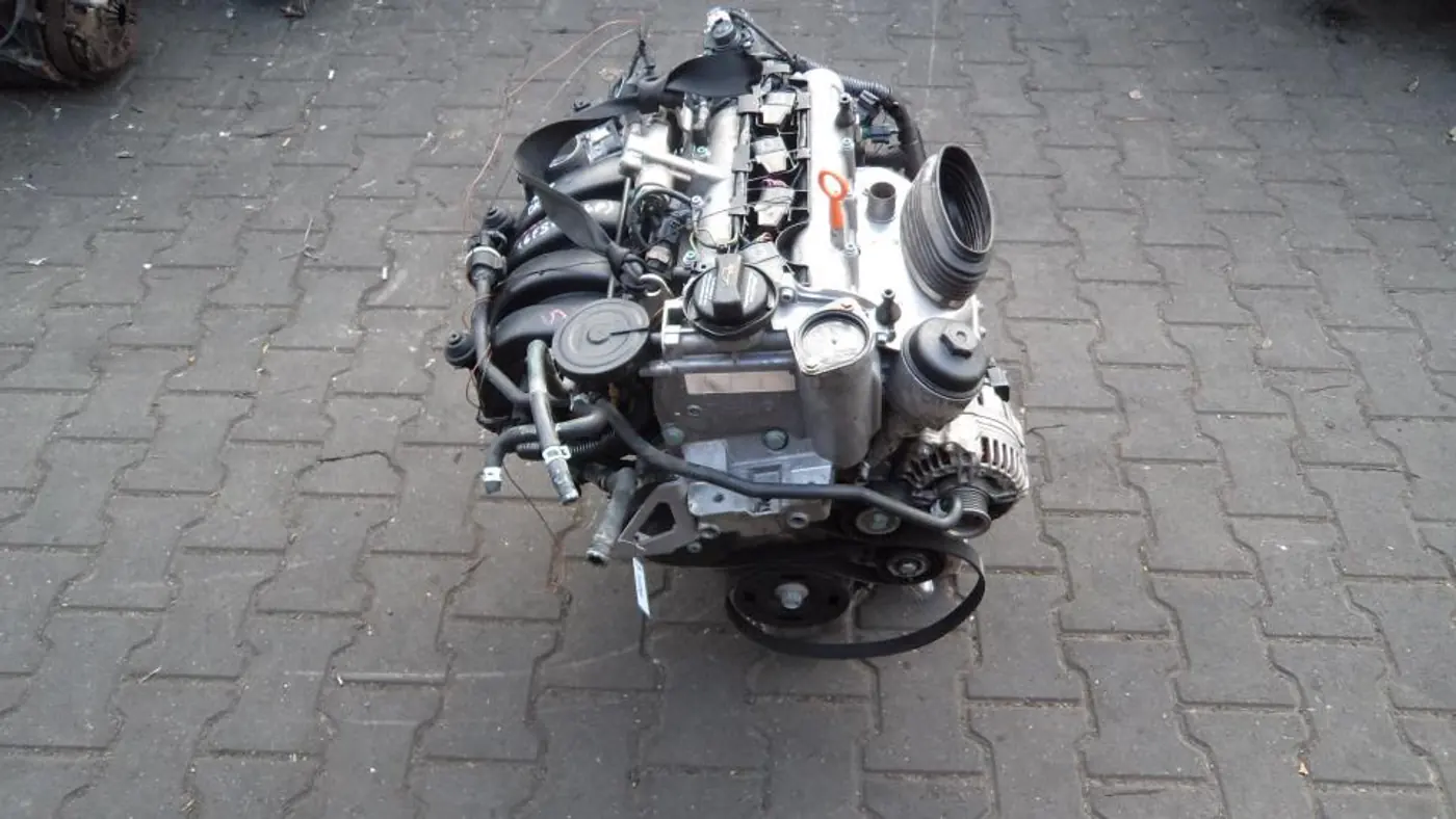 Двигатель к Volkswagen Passat 2004