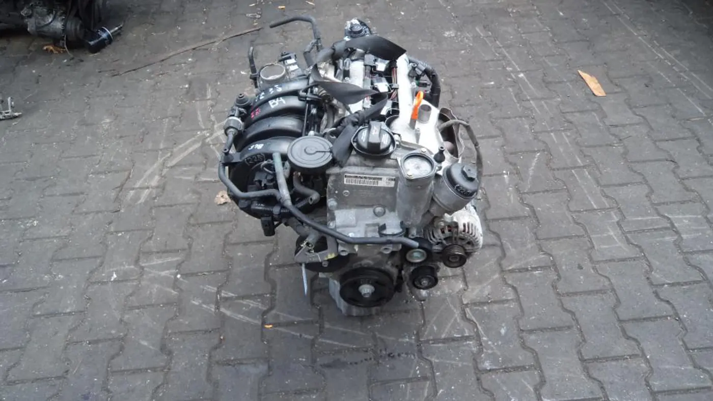 Двигатель к Volkswagen Passat 2006