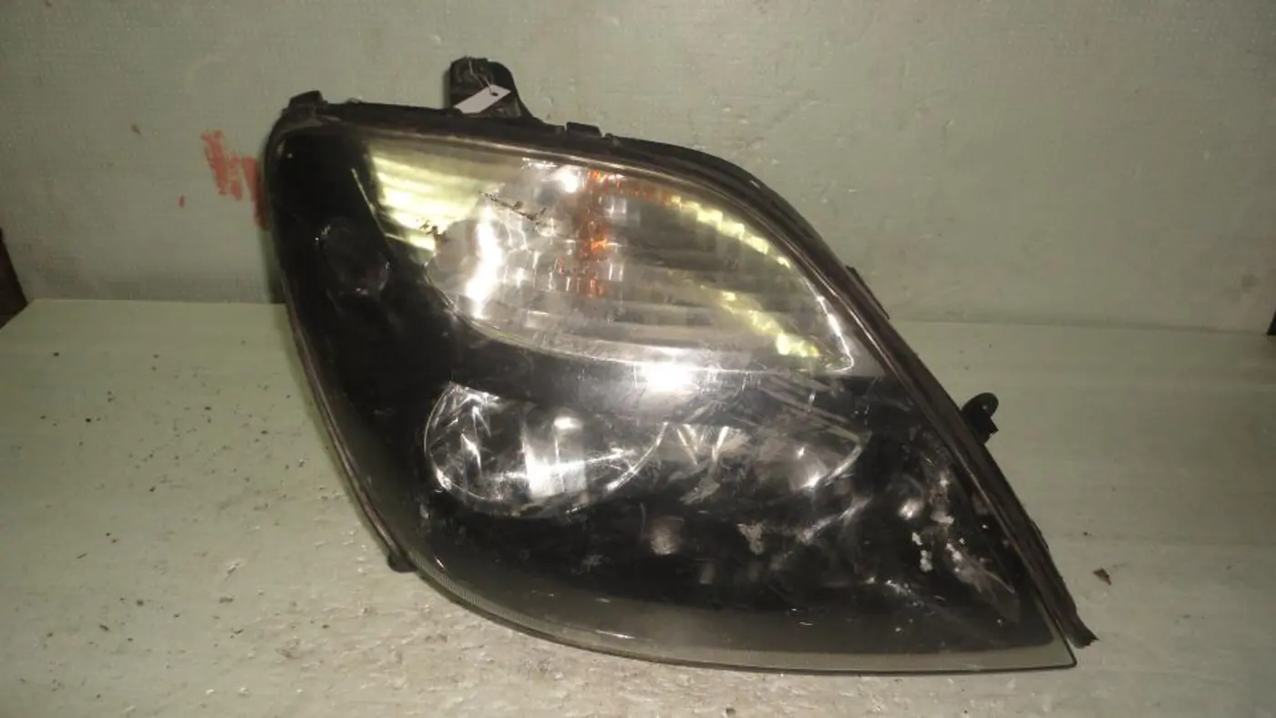 Фара правая к Renault Scenic 2001