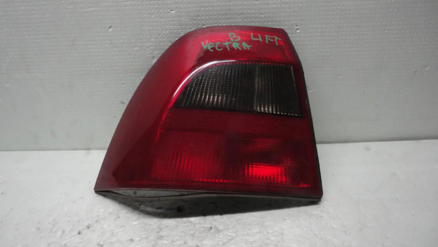 Фонарь задний левый к Volvo 850 1996