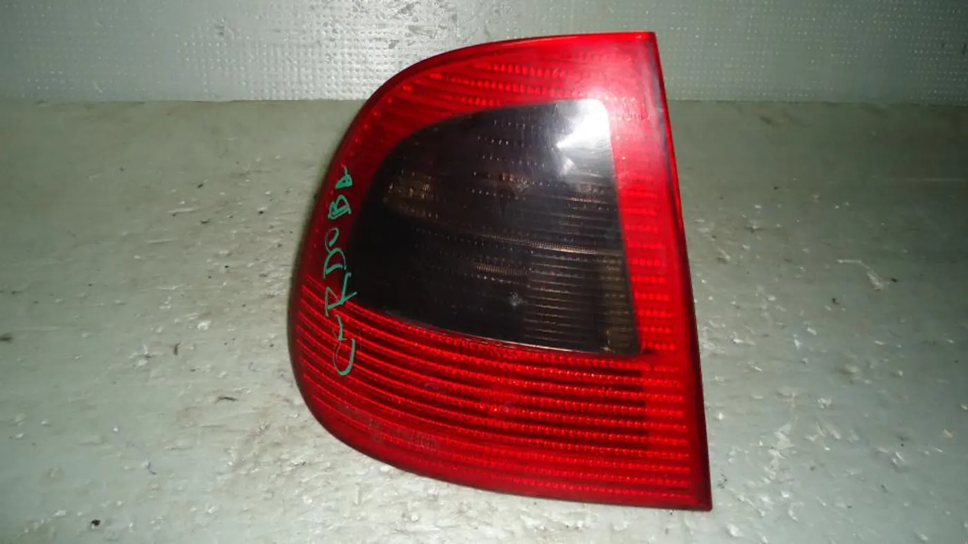 Фонарь задний левый к SEAT Cordoba 1996