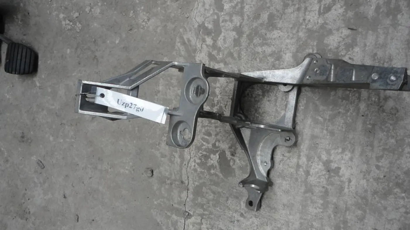 Узел педальный (блок педалей) к Audi A6 2002