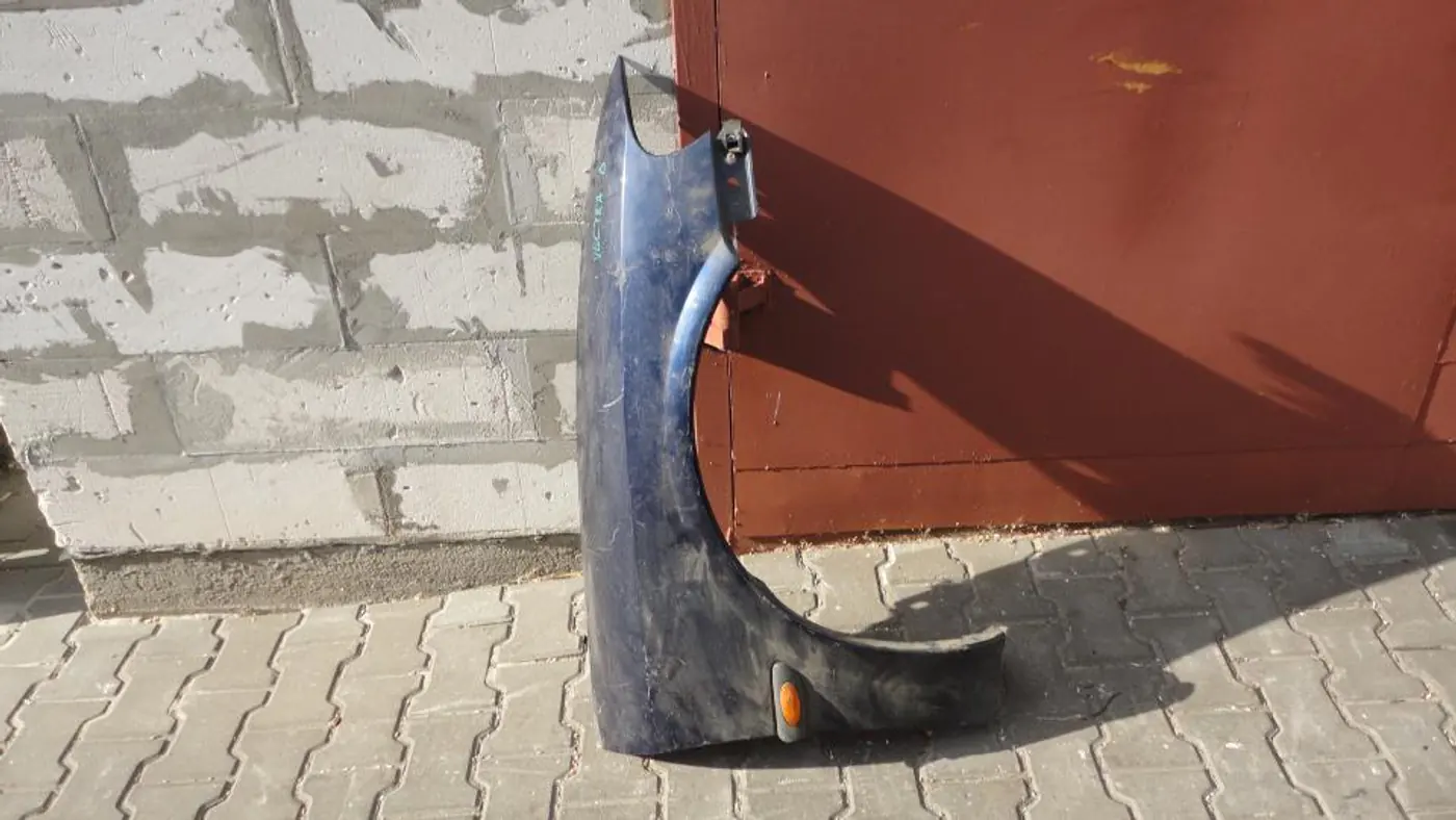 Крыло переднее правое к Opel Vectra 1997
