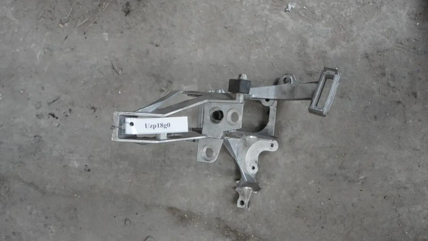 Узел педальный (блок педалей) к Audi A6 1998