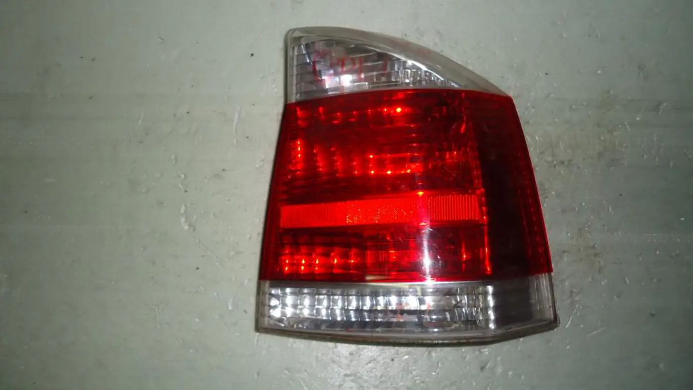 Фонарь задний правый к Opel Vectra 2004