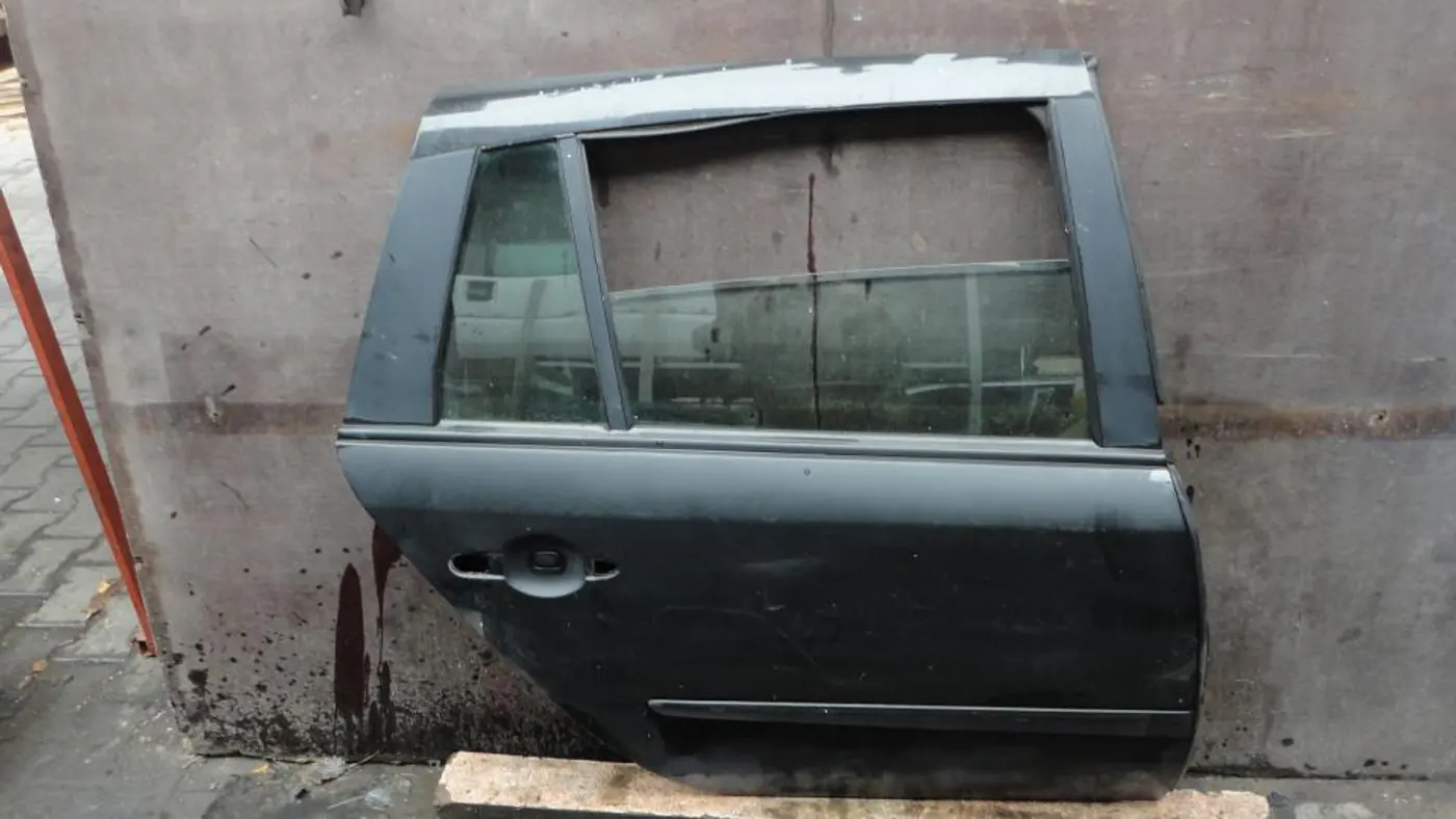Дверь задняя правая к Renault Laguna 2002