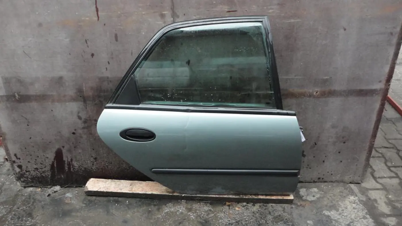 Дверь задняя правая к Renault Laguna 1998