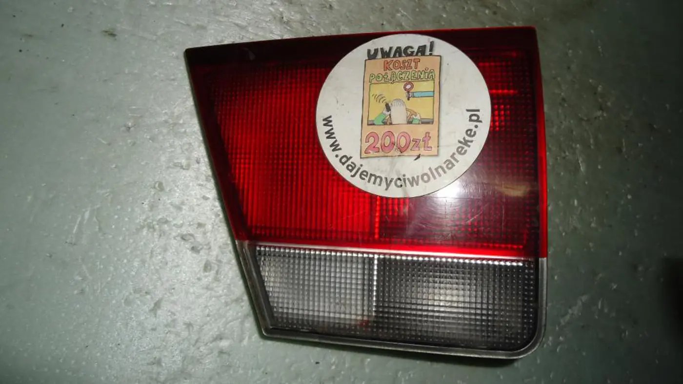 Фонарь крышки багажника левый к Mazda 626 1993