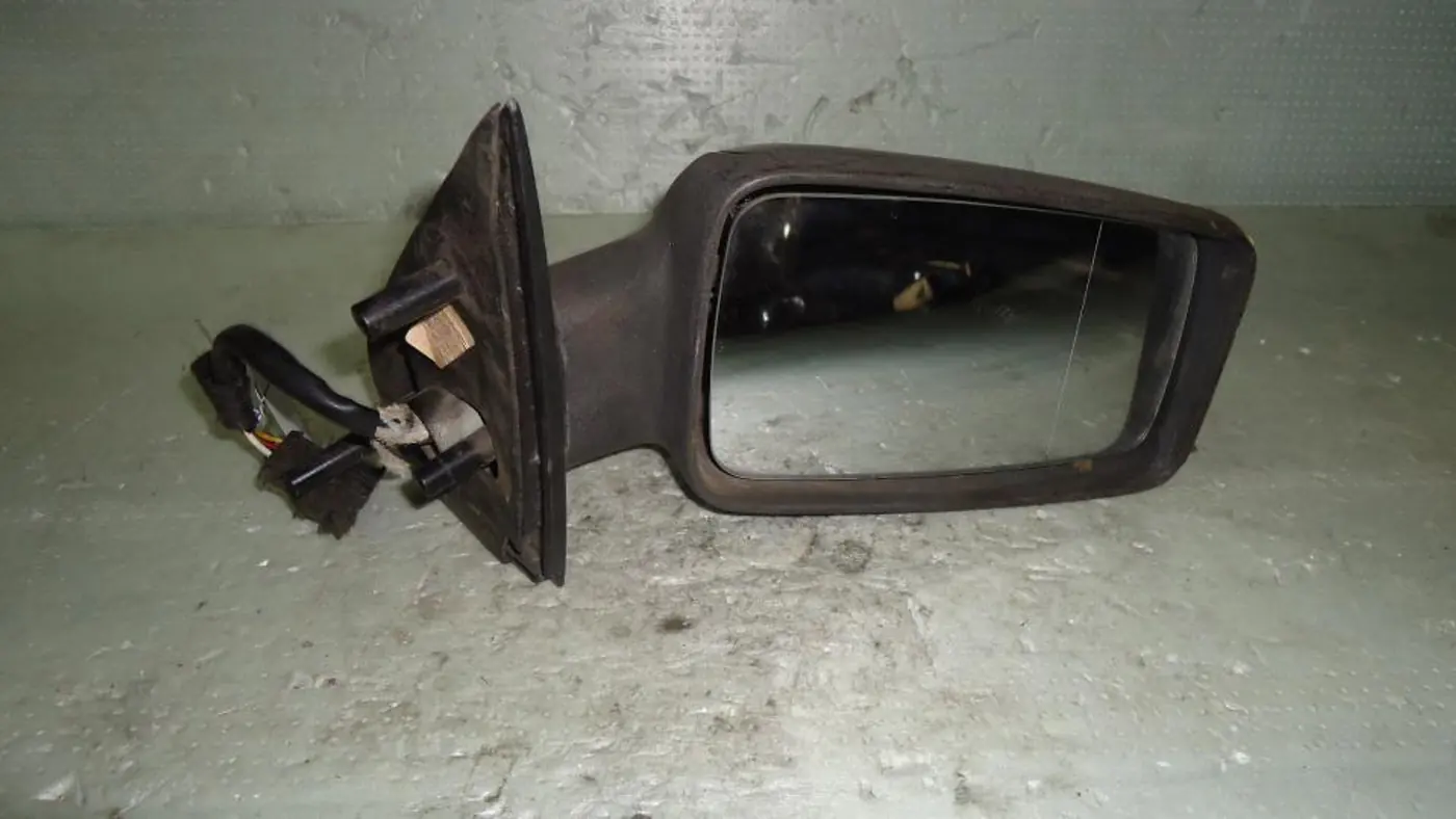 Зеркало наружное правое к SEAT Toledo 1998