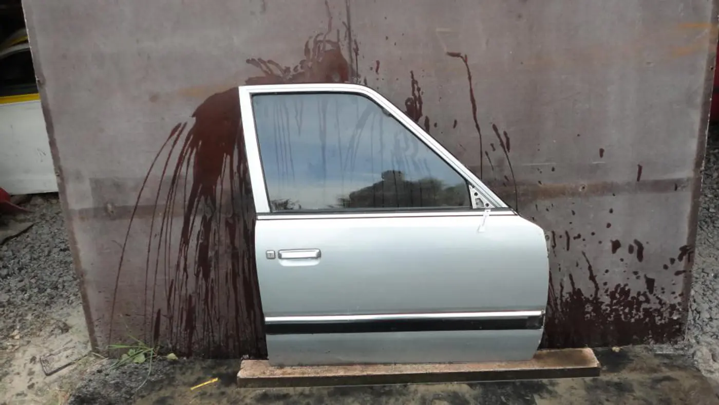 Дверь передняя правая к Nissan Laurel 1984
