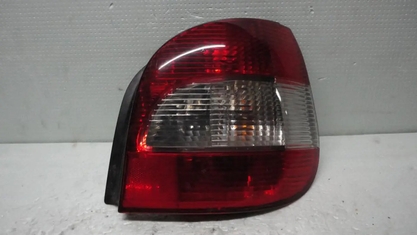 Фонарь задний правый к Renault Scenic 2000