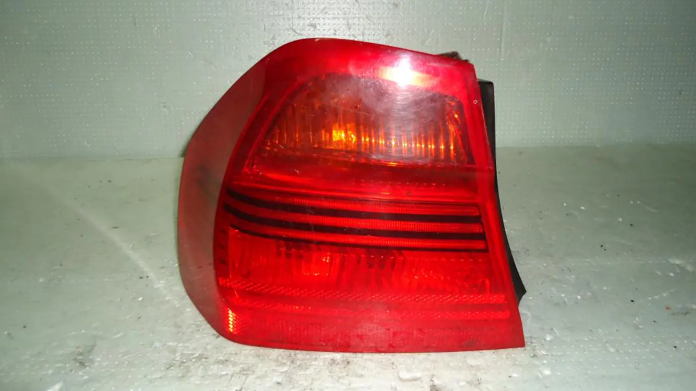 Фонарь задний левый к BMW 3 series 2005