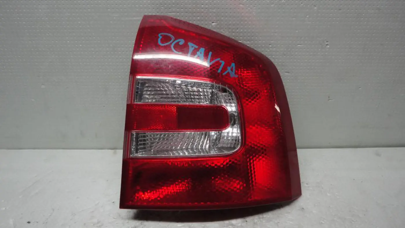 Фонарь задний правый к Skoda Octavia 2006