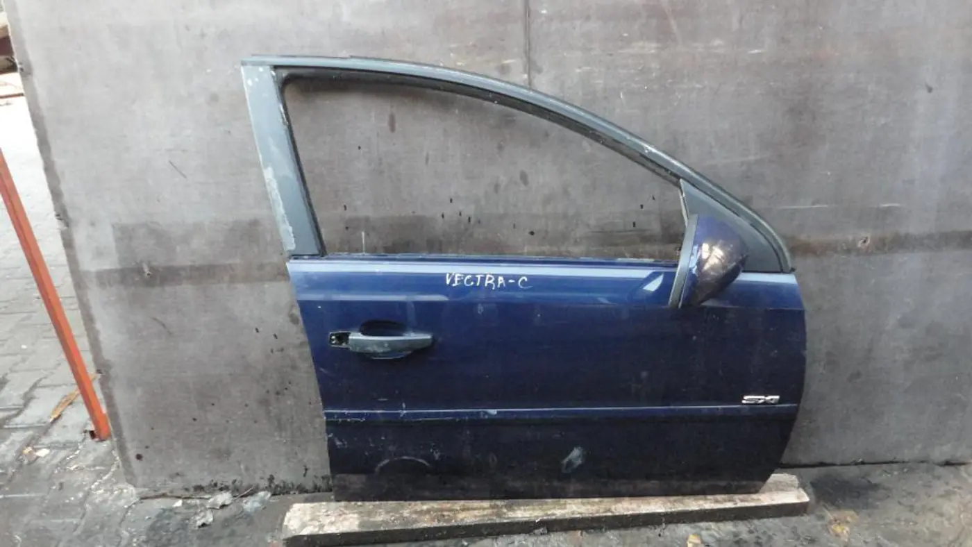 Дверь передняя правая к Opel Vectra 2002