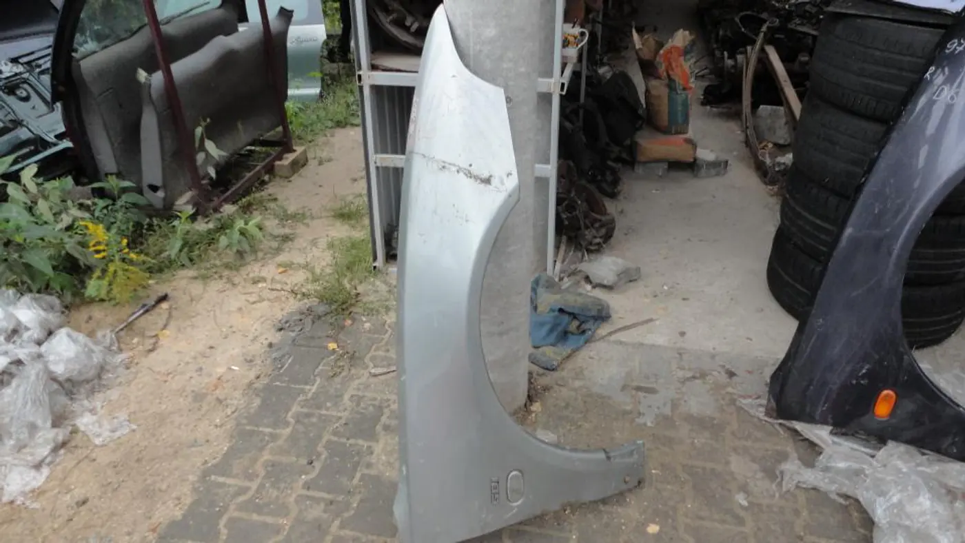 Крыло переднее правое к Mitsubishi Galant 1999
