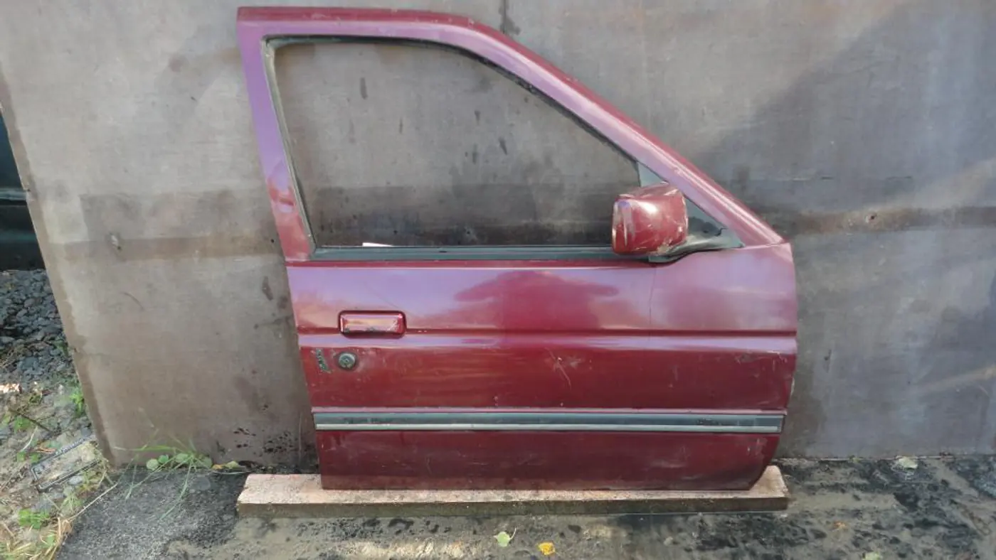 Дверь передняя правая к Ford Escort 1995