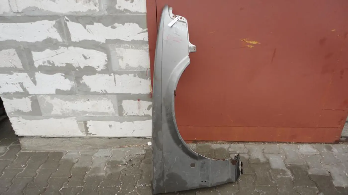 Крыло переднее правое к Honda Prelude 1985