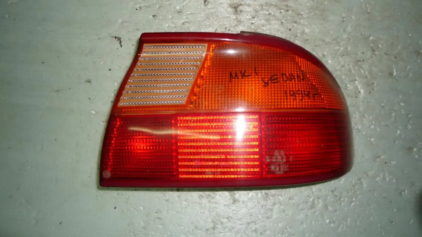 Фонарь задний правый к Ford Mondeo 1994