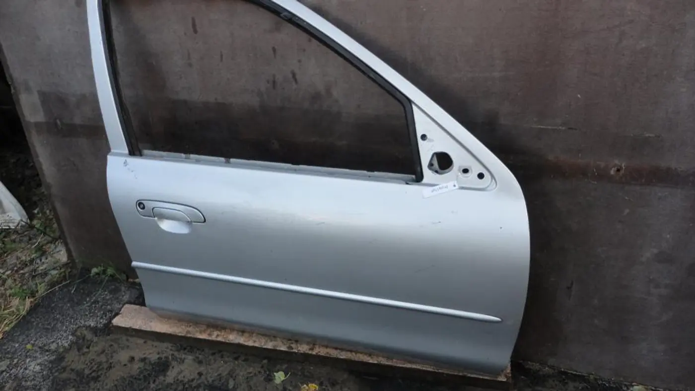 Дверь передняя правая к Ford Mondeo 1997
