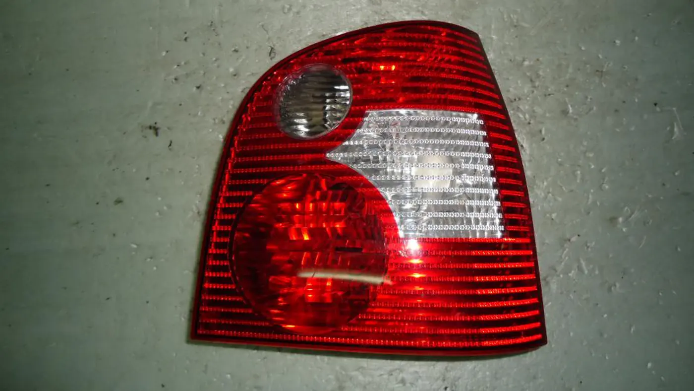 Фонарь задний правый к Volkswagen Polo 2004