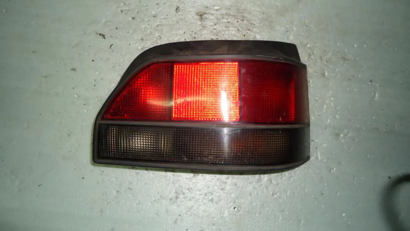 Фонарь задний правый к Renault Clio 1992