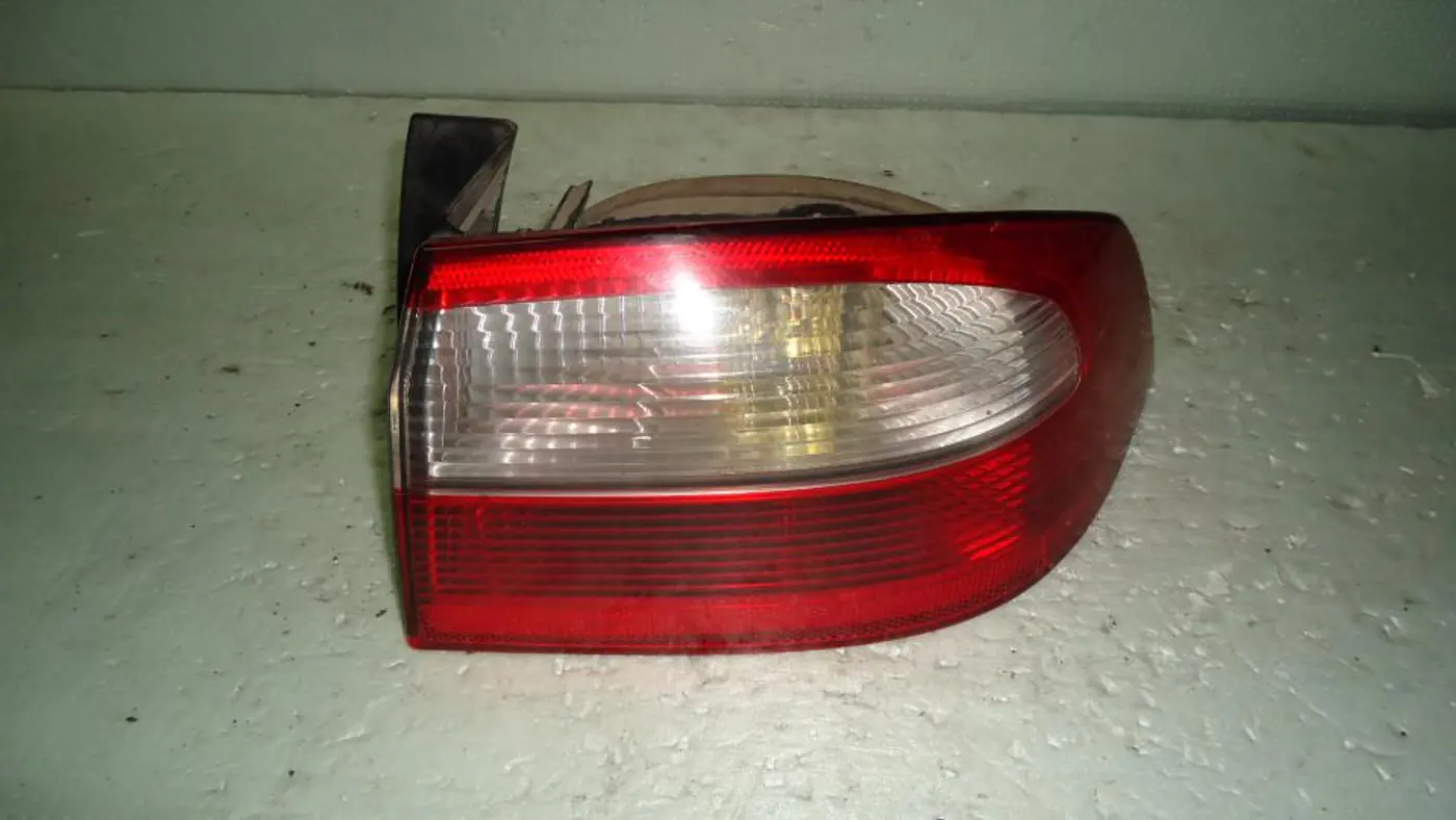 Фонарь задний правый к Renault Laguna 2002